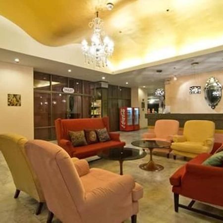 Bella Villa Metro Патая Екстериор снимка
